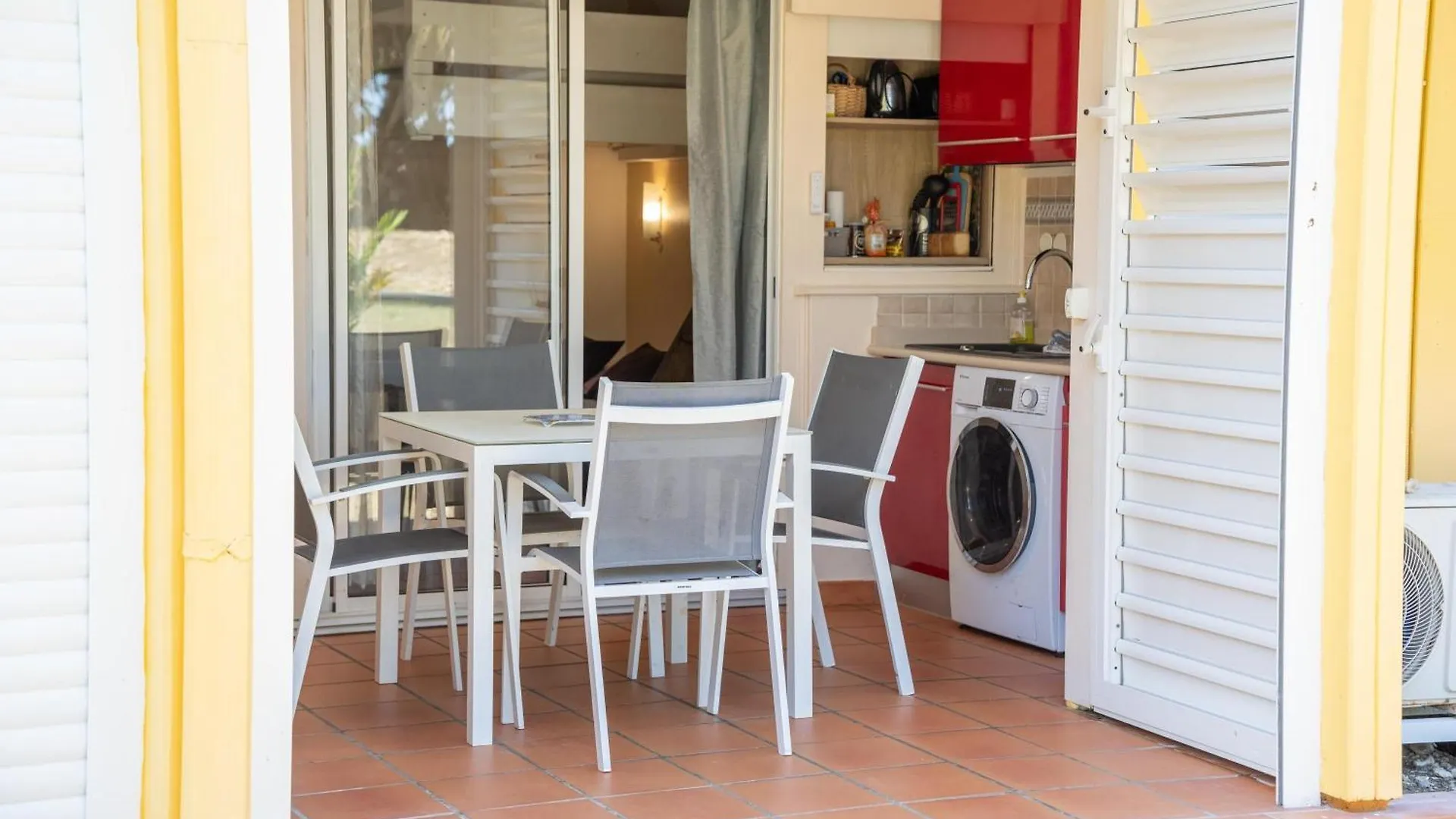 Le Corail Des Rochers - Studio Climatise Piscine Partagee Saint-Francois  Apartment